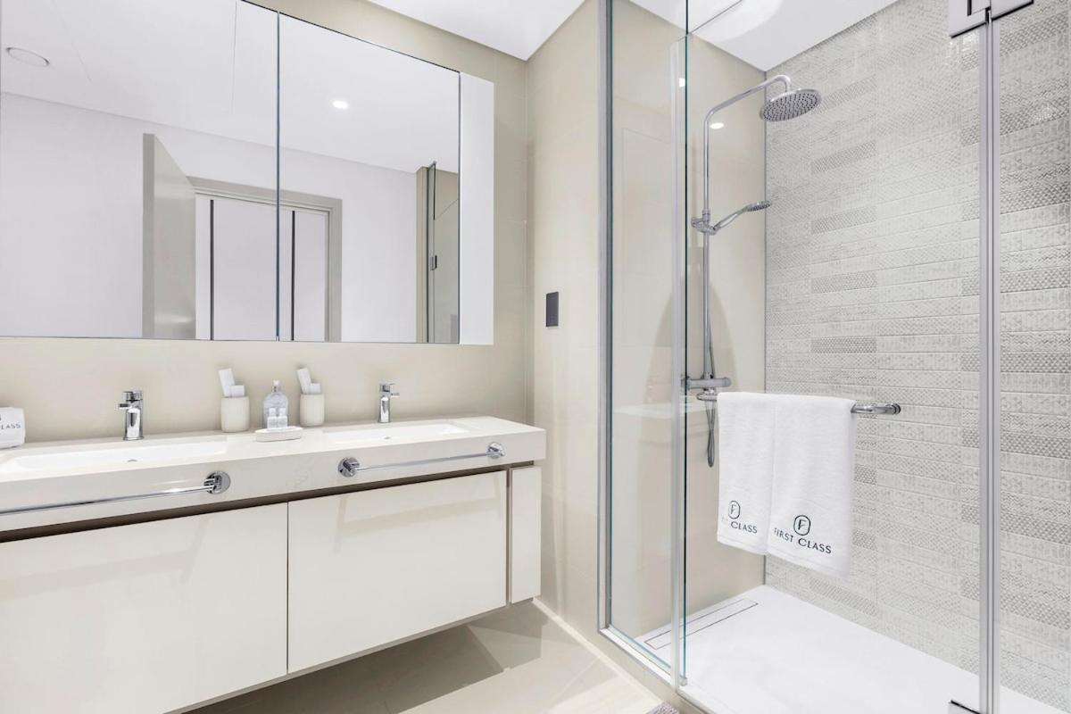 First Class Sea View 2br Near Beach, Marina Walk & Dining Spots * Dubai